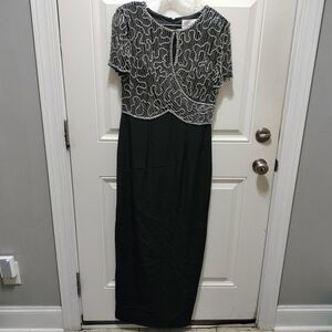 Montage by Mon Cheri Elegant Black and White Maxi Dress Size 12